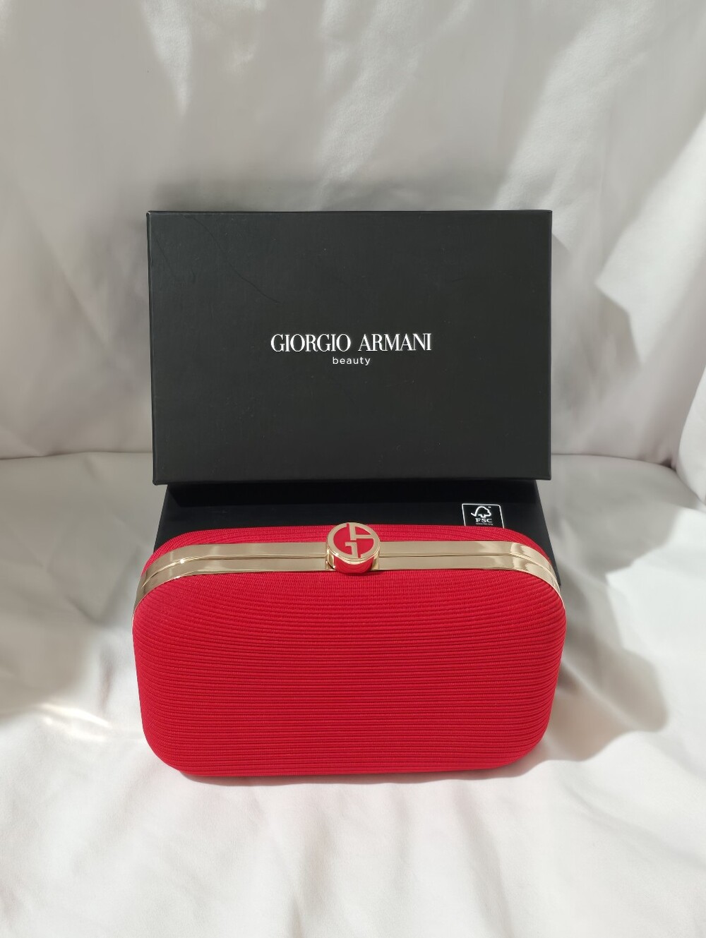 NIB Giorgio Armani Beauty Luxury Red Evening Clutch GWP